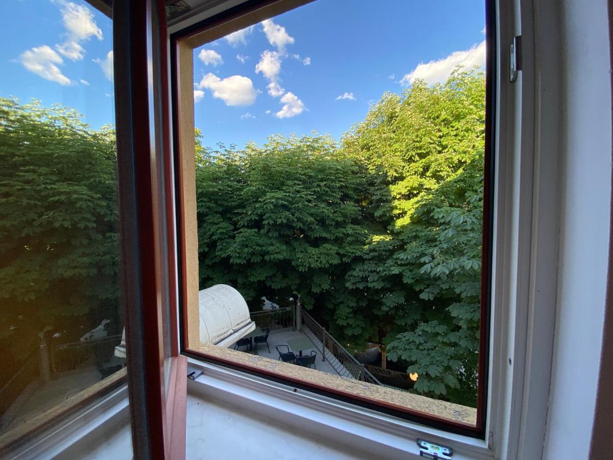 Apartment Above Lake 블레드 외부 사진